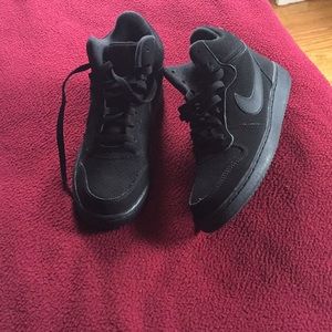 Nike Court Borough basketball shoes black size 7.5